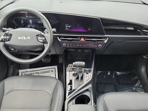 Used 2023 Kia Niro EX FWD image 11