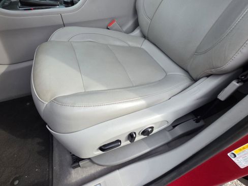 Used 2019 GMC Acadia SLT FWD image 44