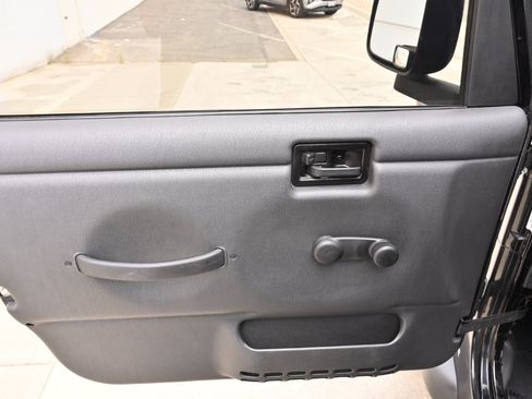 Used 2005 Jeep Wrangler Sport AWD/4WD image 37