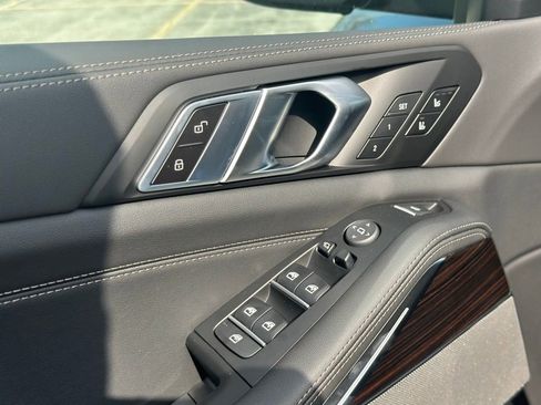 New 2026 BMW X5 xDrive50e w/ Executive Package AWD/4WD image 18
