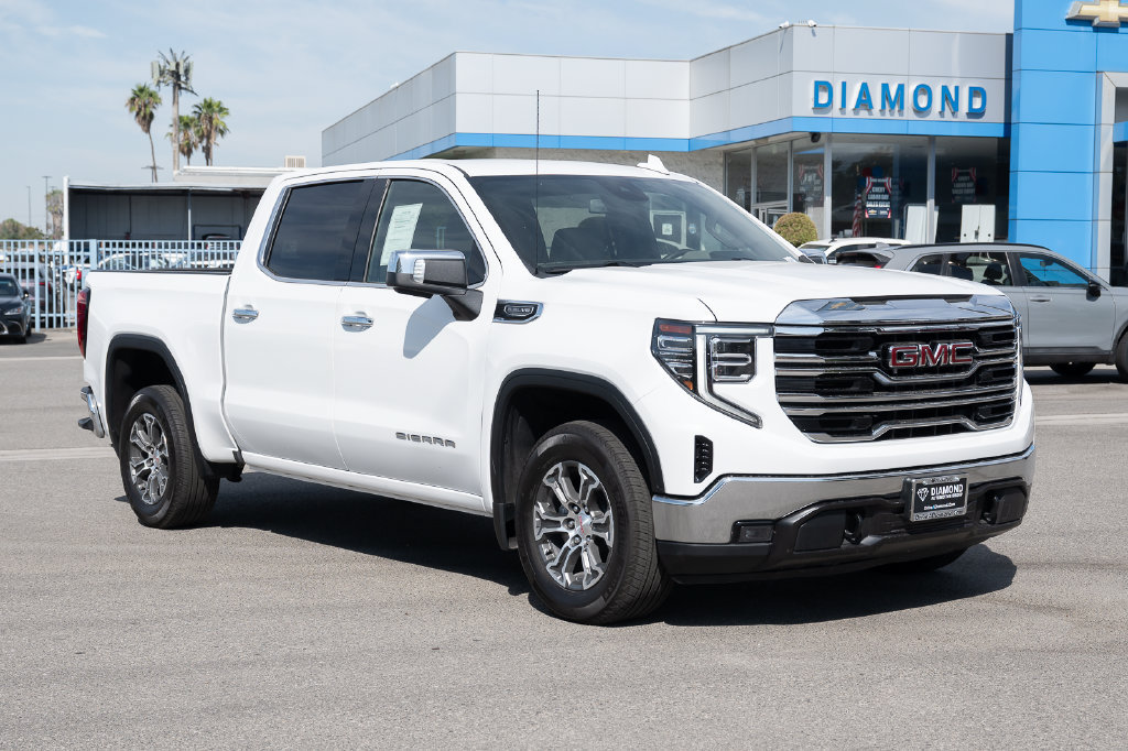 Used 2026 GMC Sierra 1500 SLT RWD image 1