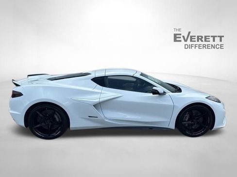 New 2025 Chevrolet Corvette E-Ray image 3