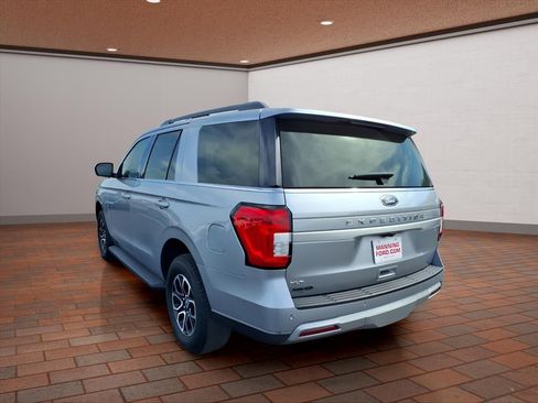 Used 2024 Ford Expedition XLT image 6