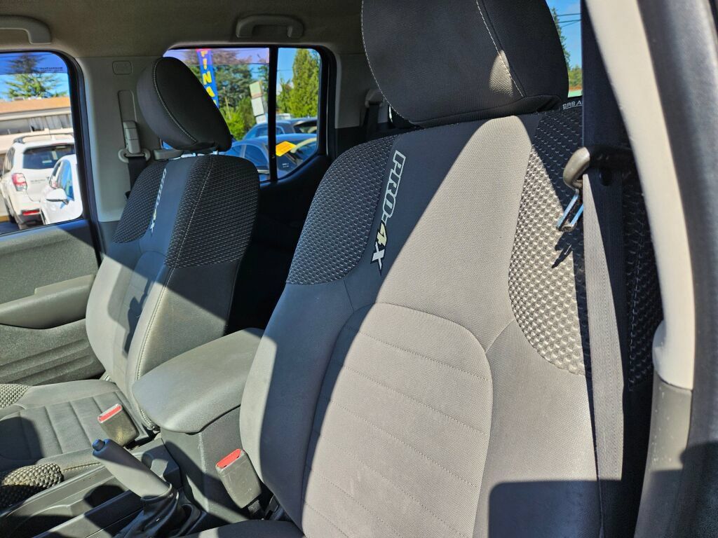Used 2016 Nissan Frontier PRO-4X w/ Pro-4x Graphics Package AWD/4WD image 16