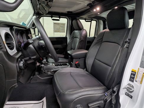 New 2026 Jeep Gladiator Sport image 13