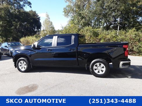 Used 2020 Chevrolet Silverado 1500 LT w/ Convenience Package image 2