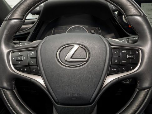 Used 2025 Lexus ES 350 Ultra Luxury image 20
