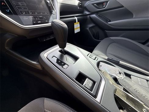 Used 2025 Subaru Crosstrek 2.0i Premium image 19
