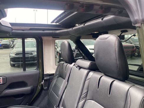 Used 2023 Jeep Wrangler Sahara w/ Cold Weather Group image 13