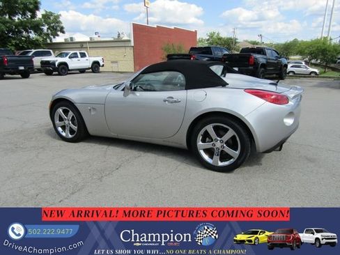 Used 2007 Pontiac Solstice GXP w/ Premium Package RWD image 9