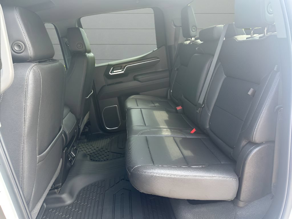 Used 2025 GMC Sierra 1500 SLT AWD/4WD image 13