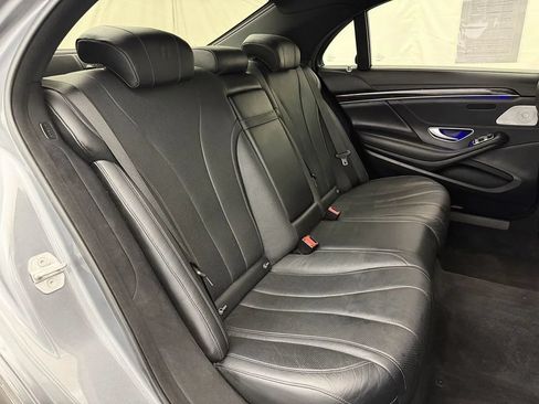 Used 2017 Mercedes-Benz S 550 4MATIC Sedan image 34