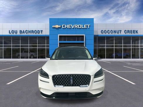 Used 2022 Lincoln Corsair Grand Touring AWD/4WD image 3