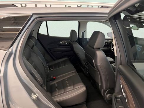 Used 2024 GMC Terrain Denali w/ Denali Premium Package image 9