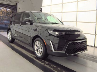 Used 2025 Kia Soul LX