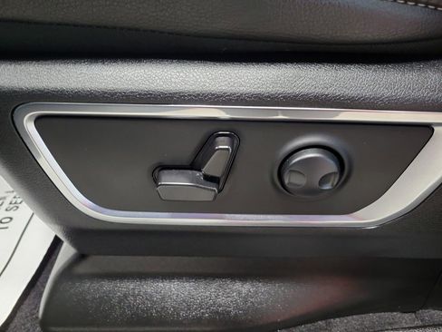 Used 2025 RAM 1500 Laramie w/ Night Edition image 62