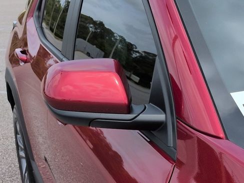 Used 2025 Chevrolet Equinox LT image 13