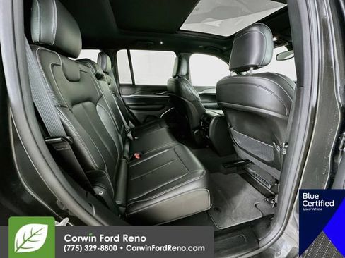 Used 2024 Jeep Grand Cherokee Limited w/ Black Appearance Package AWD/4WD image 34