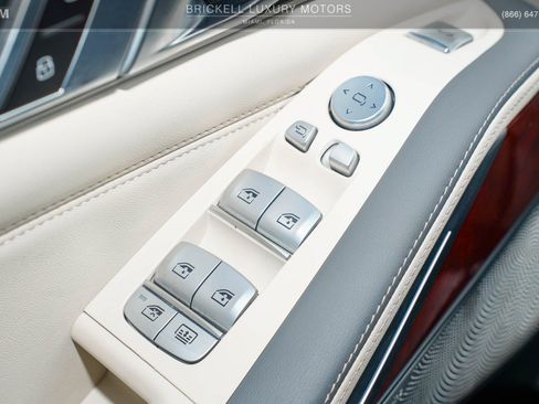Used 2024 BMW ALPINA XB7 AWD/4WD image 32