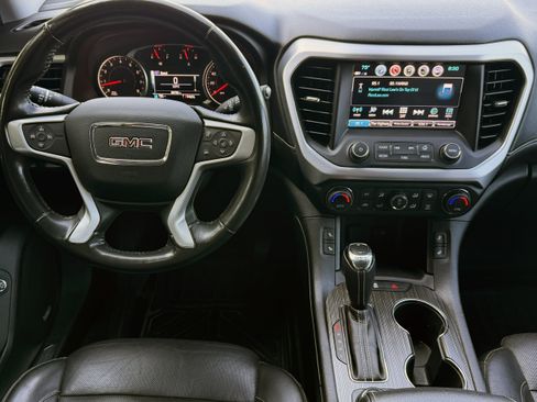 Used 2019 GMC Acadia SLT FWD image 8