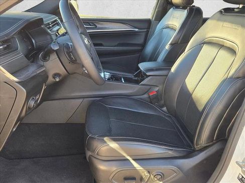 Used 2024 Jeep Grand Cherokee L Overland w/ Trailer Tow Package image 14