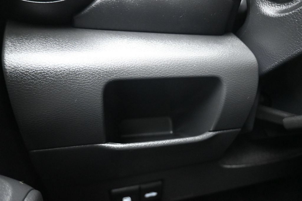 Used 2023 Nissan Kicks SR FWD image 27