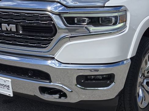Used 2022 RAM 1500 Limited AWD/4WD image 10