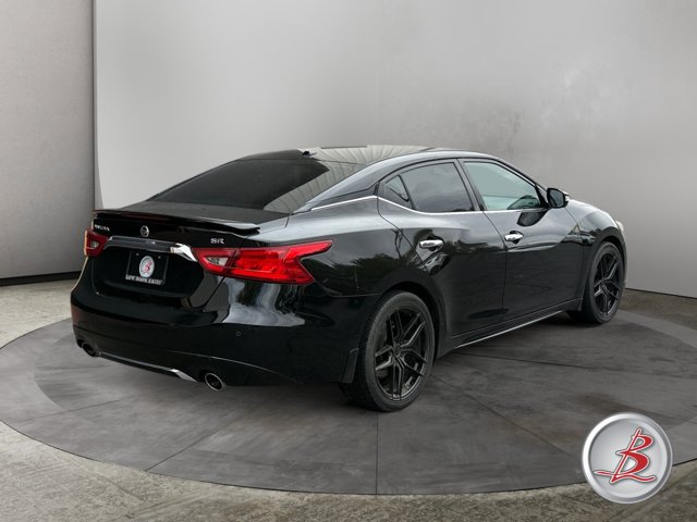 Used 2017 Nissan Maxima SR w/ Midnight Edition FWD image 7