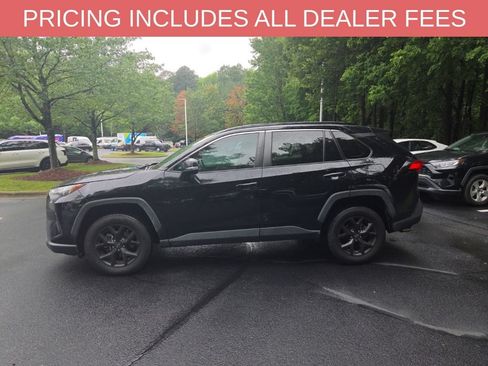 Used 2023 Toyota RAV4 XLE AWD/4WD image 4