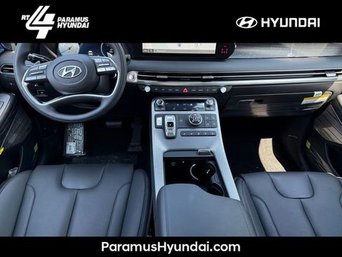 New 2025 Hyundai Palisade Calligraphy image 1