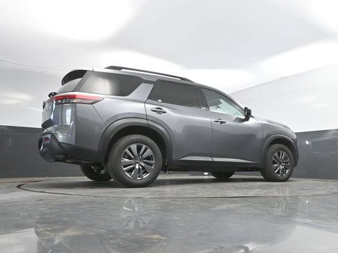 Used 2025 Nissan Pathfinder SV FWD image 44
