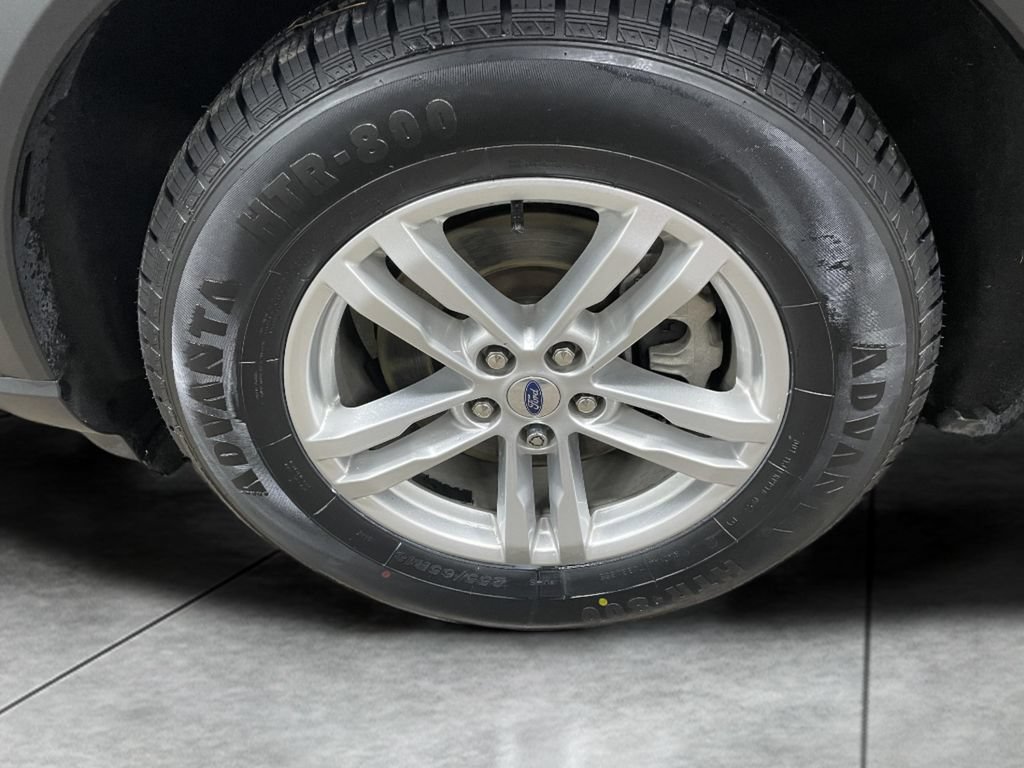Used 2023 Ford Explorer XLT w/ Equipment Group 202A RWD image 18
