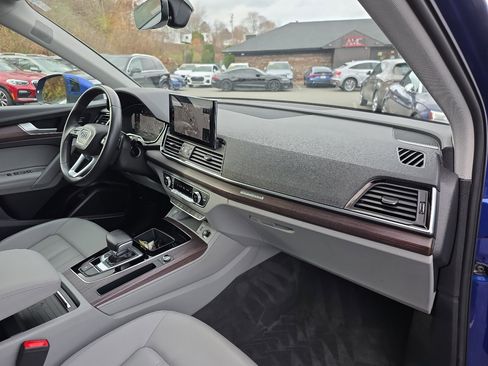 Used 2021 Audi Q5 e Premium Plus w/ Premium Plus Package image 31