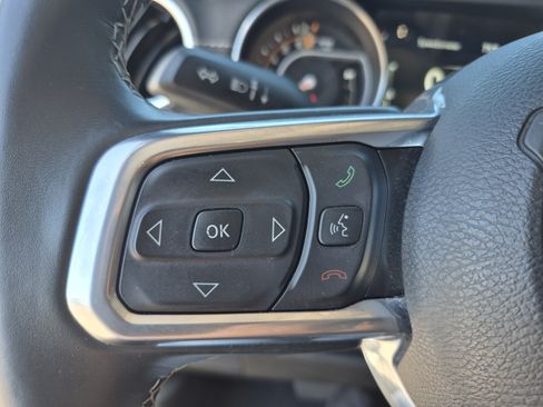 Used 2022 Jeep Gladiator Overland w/ Popular Equipment Package AWD/4WD image 26