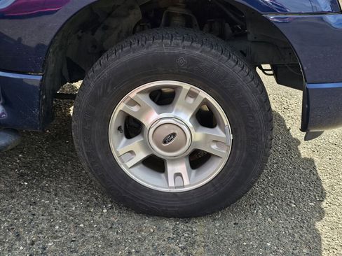 Used 2004 Ford Explorer Sport Trac XLS image 9