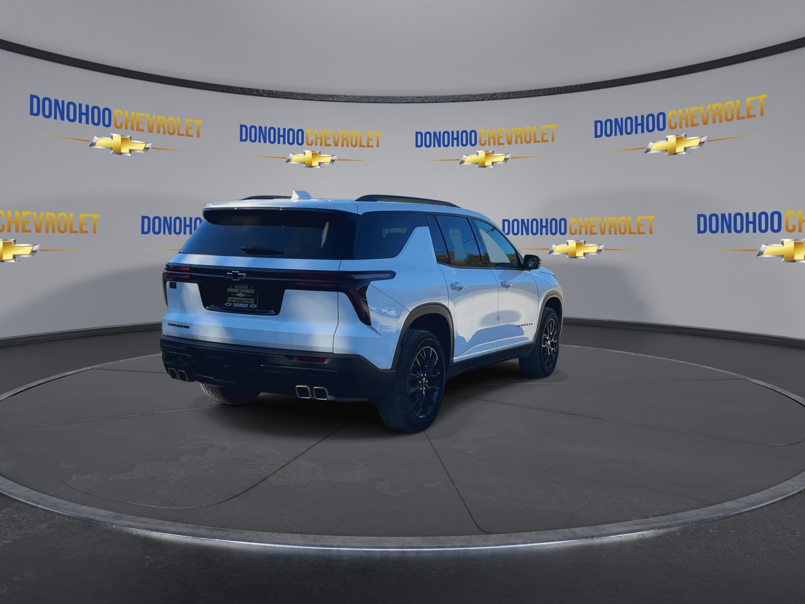 Used 2025 Chevrolet Traverse LT w/ Midnight/Sport Edition FWD image 11