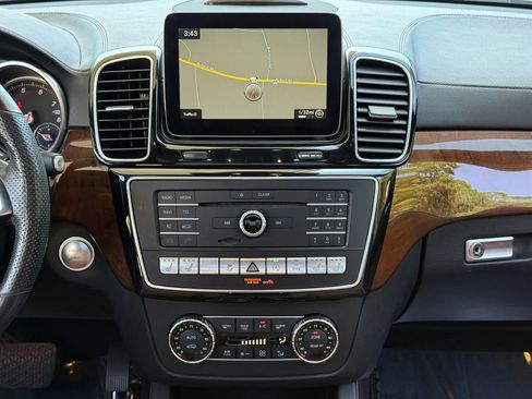 Used 2017 Mercedes-Benz GLS 550 4MATIC w/ Driver Assistance Package image 22