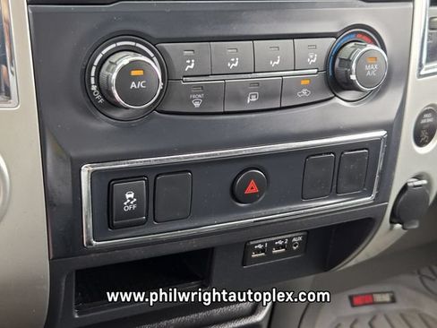 Used 2019 Nissan Titan SV RWD image 21