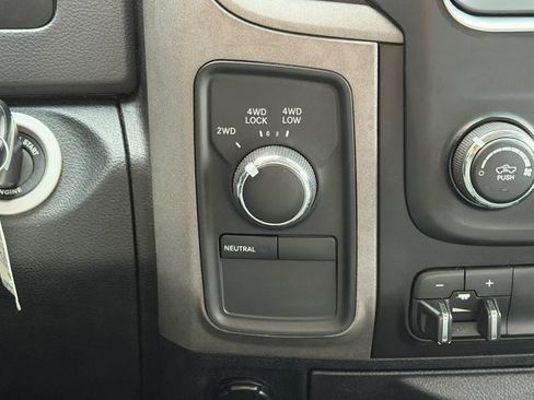 Used 2016 RAM 1500 ST w/ SXT Appearance Group image 18