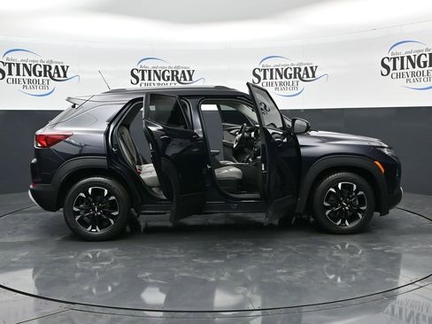 Used 2021 Chevrolet TrailBlazer LT w/ Sun and Liftgate Package FWD image 36