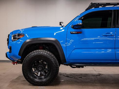 Used 2019 Toyota Tacoma TRD Pro AWD/4WD image 24