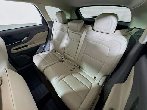 Used 2022 Lincoln Corsair AWD w/ Equipment Group 101A image 22