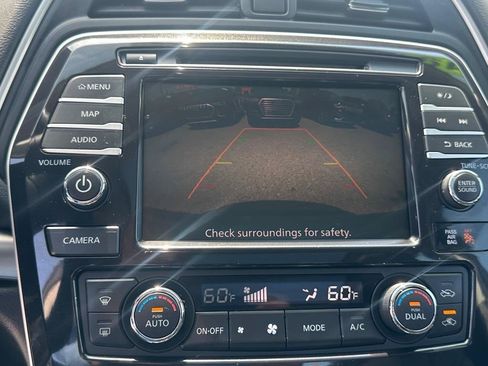 Used 2019 Nissan Maxima 3.5 SL w/ Floor Mat Group FWD image 17