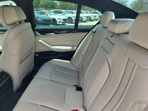 Used 2020 BMW 530i w/ Luxury Package RWD image 11
