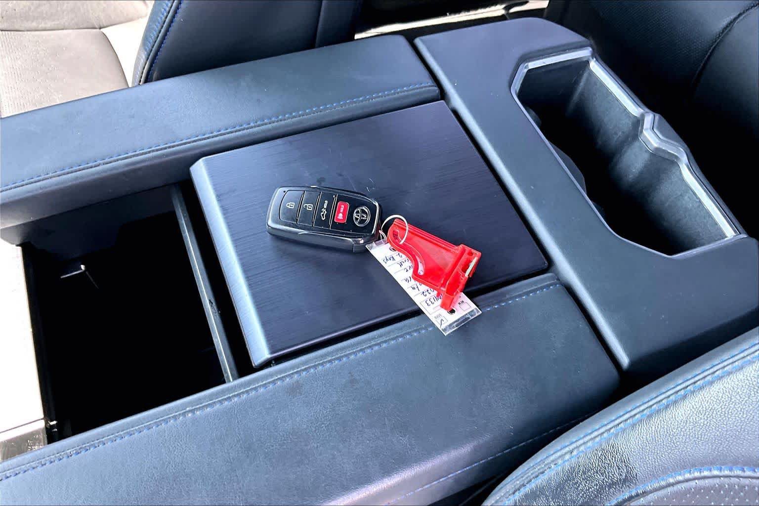Used 2022 Toyota Tundra Platinum RWD image 28