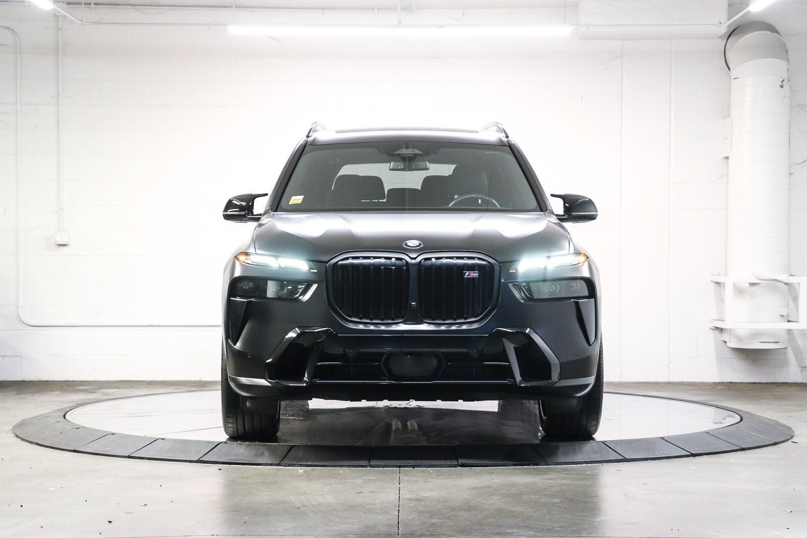 Certified 2024 BMW X7 M60i w/ Executive Package AWD/4WD image 2