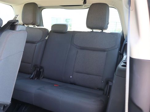 Certified 2025 Ford Expedition Active image 32