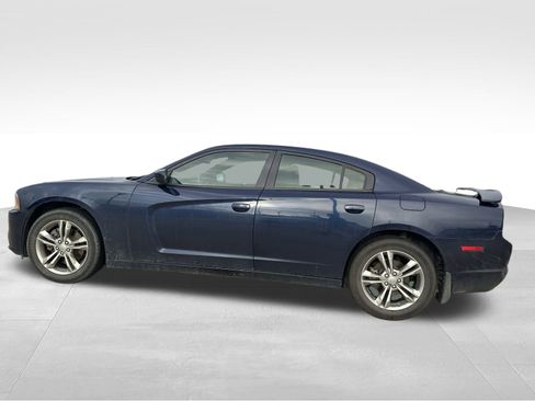 Used 2014 Dodge Charger SXT image 4
