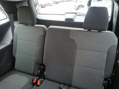Used 2018 Chevrolet Traverse LT image 11