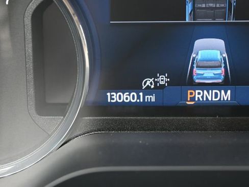 Used 2024 Ford Expedition Limited image 16